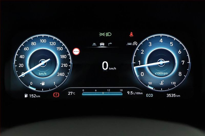 Hyundai i30 (2025) 1.5 T-GDI MHEV 48V, N-LINE - fotka 8 z 21