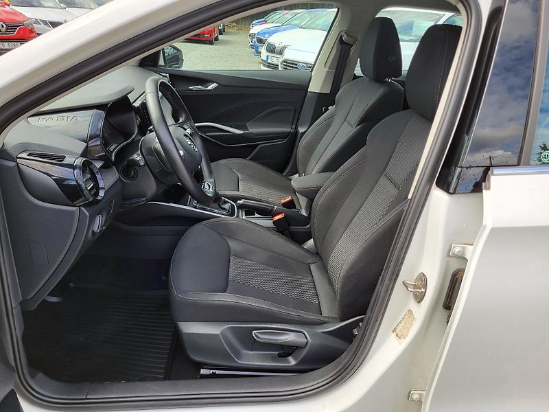 Škoda Fabia IV 1.0 TSI STYLE - fotka 7 z 44