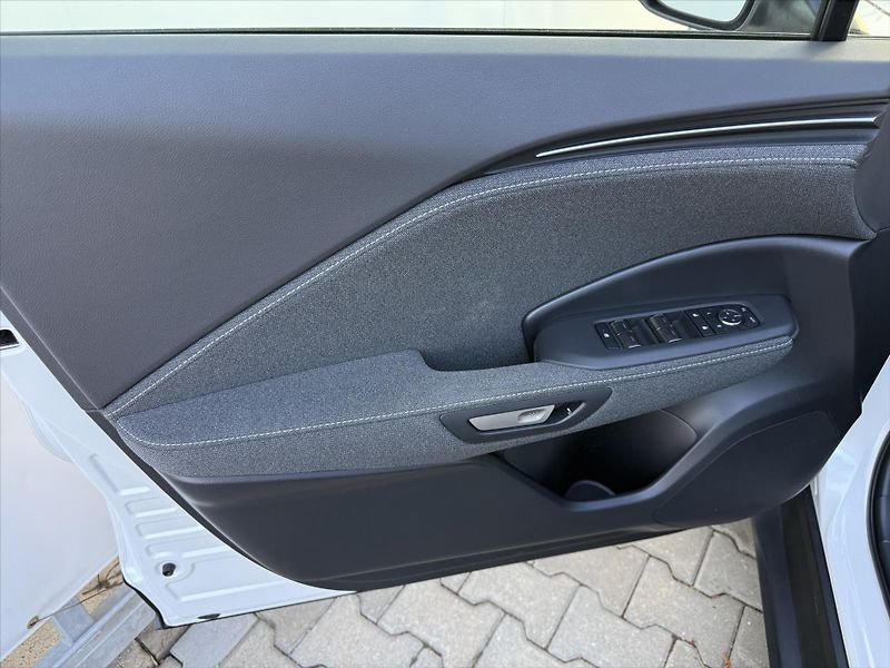 Lexus LBX 1,5 Business - fotka 21 z 22