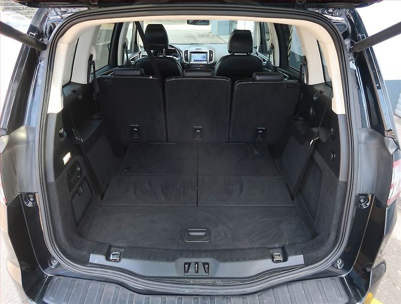 Ford Galaxy (2019) 2.0 EcoBlue, Automat, 7 míst - fotka 14 z 26