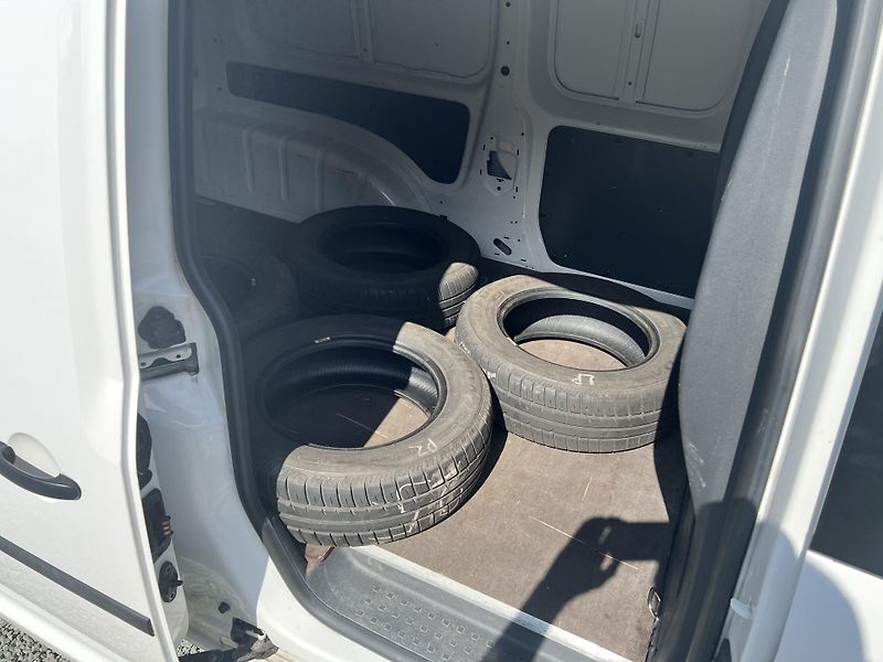 Volkswagen Caddy (2021) 1.4 TGI Maxi, 81kW, 1.MAJ, DPH - fotka 18 z 22
