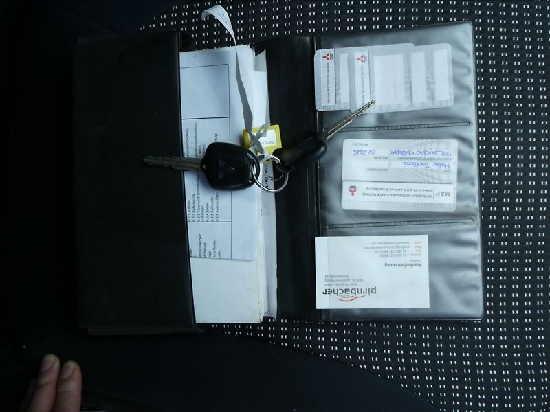 Mitsubishi L200 2,5 DI-D 100kW REZERVACE - fotka 35 z 36