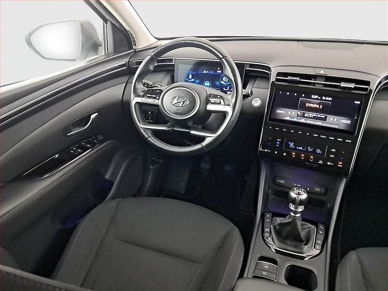 Hyundai Tucson (2022) 1.6 T-GDI - fotka 7 z 19