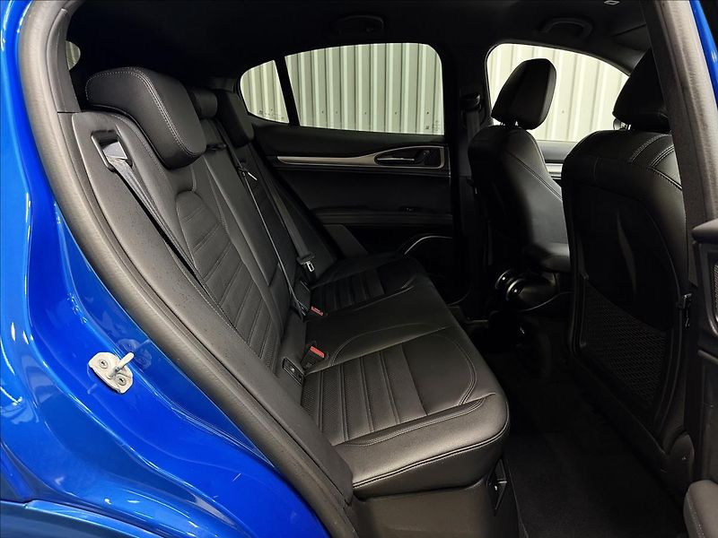 Alfa Romeo Stelvio VELOCE 154kW Q4 - fotka 39 z 44
