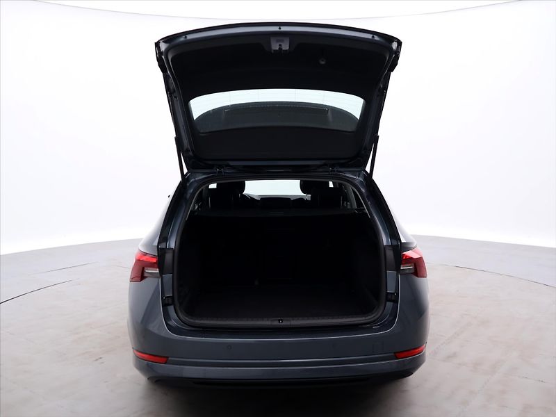 Škoda Octavia 2,0 TDI 110kW DSG CZ 1.Maj DPH - fotka 9 z 32