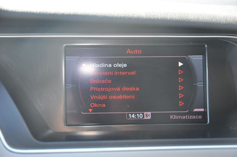 Audi A4 2.0TDi 110kW KOMBI Automat - fotka 16 z 20