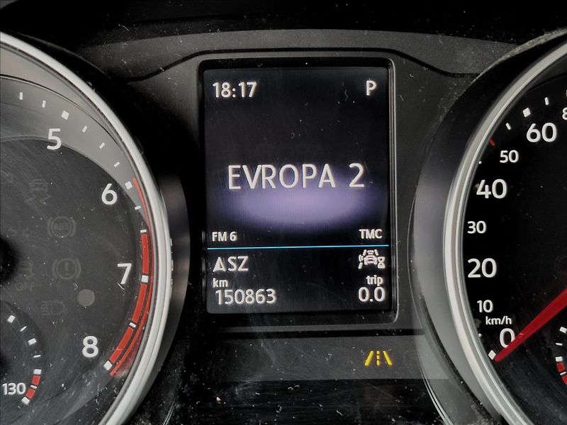 Volkswagen Tiguan Allspace 1,5 Tsi,dsg,navi,klima,výhřev - fotka 24 z 48