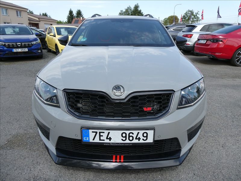 Škoda Octavia 2,0 TSi 162kW RS NAVI,EL. ŠÍBR - fotka 2 z 47