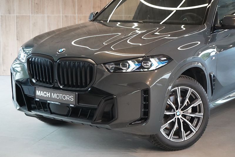 BMW X5 30d xDrive,Ventilace,Pano,H/K - fotka 2 z 48