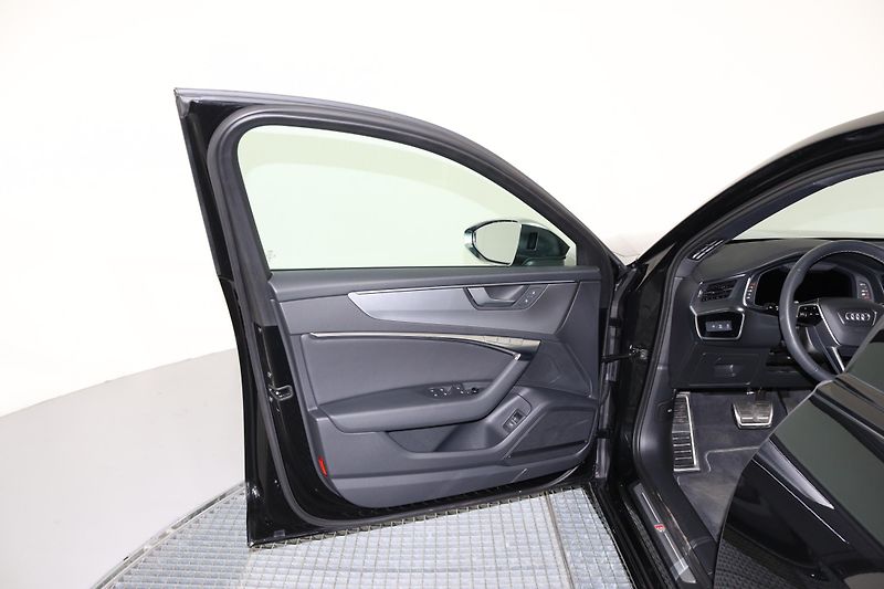 Audi S6 Avant TDI quattro tiptronic - fotka 9 z 26