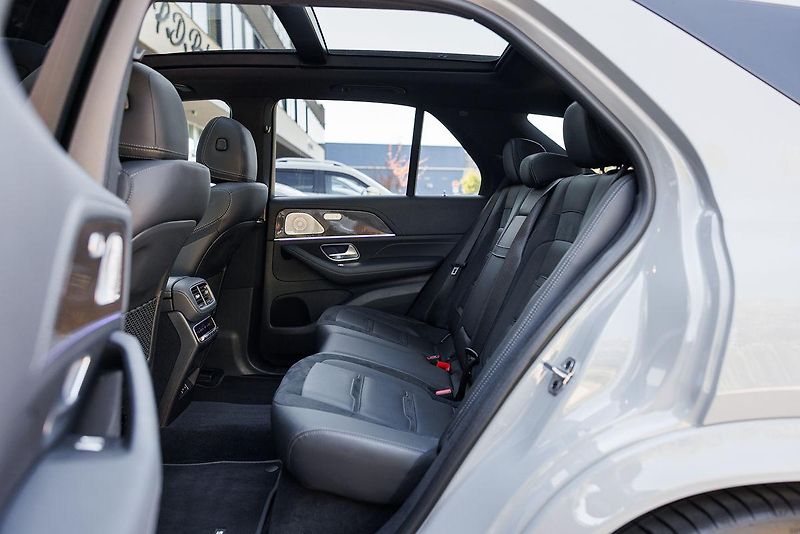 Mercedes-Benz GLE (2024)  GLE 53 AMG SUV 4Matic+ - fotka 42 z 61