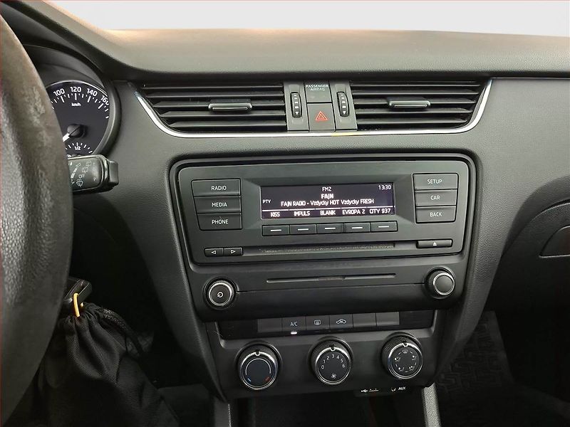 Škoda Octavia (2014) 1.6 TDI - fotka 12 z 14