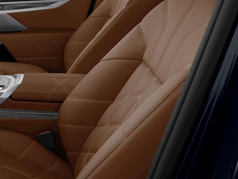 BMW i7 m70 - fotka 6 z 6