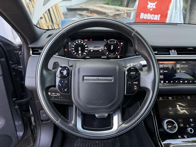 Land Rover Range Rover Evoque 2.0D R-Dynamic SE - fotka 11 z 23