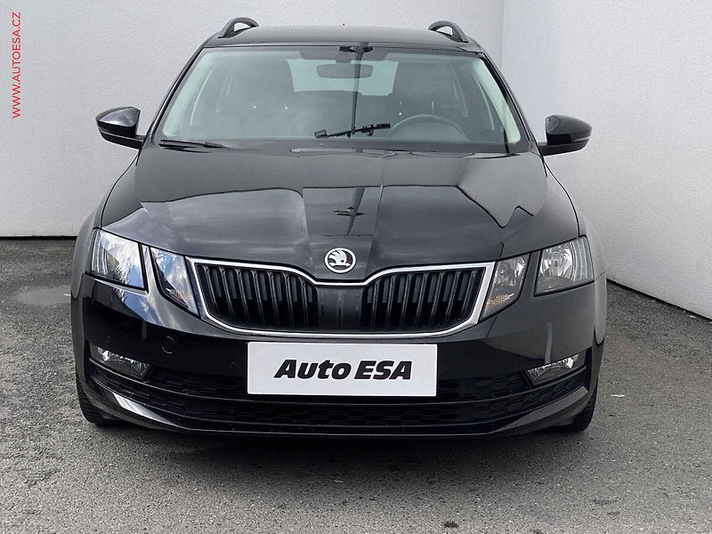 Škoda Octavia (2018) 1.8 TSi, Clever, DSG, kamera - fotka 2 z 18