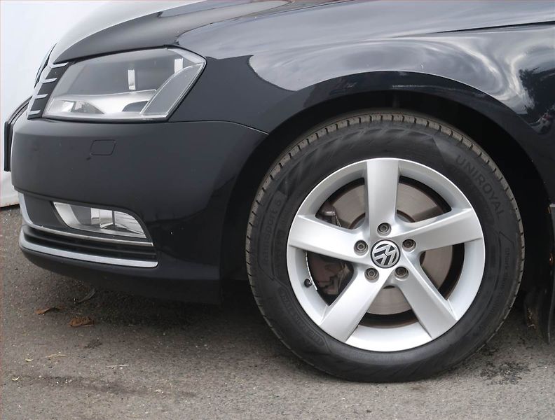 Volkswagen Passat (2011) Comfortline 1.4 TSI EcoFuel - fotka 14 z 18