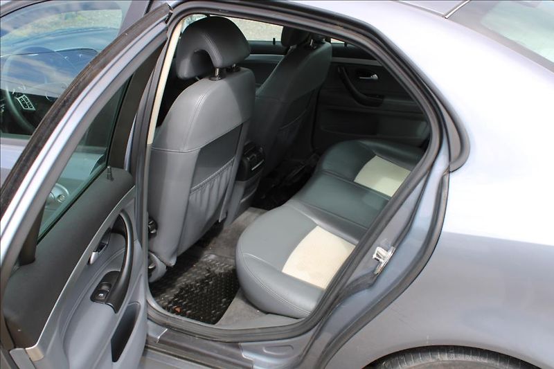 Saab 9-3 2,0 i  AUTOMAT, KLIMA - fotka 11 z 28