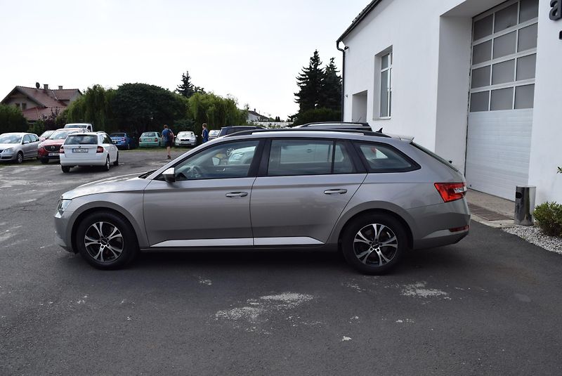 Škoda Superb (2017) 1.4TSI 110kw AMBITION APP OPS - fotka 11 z 50