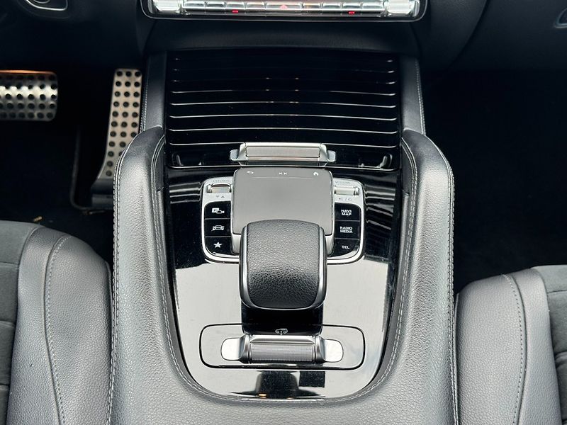 Mercedes-Benz GLE (2019) 350D AMG Line 4Matic - fotka 20 z 30