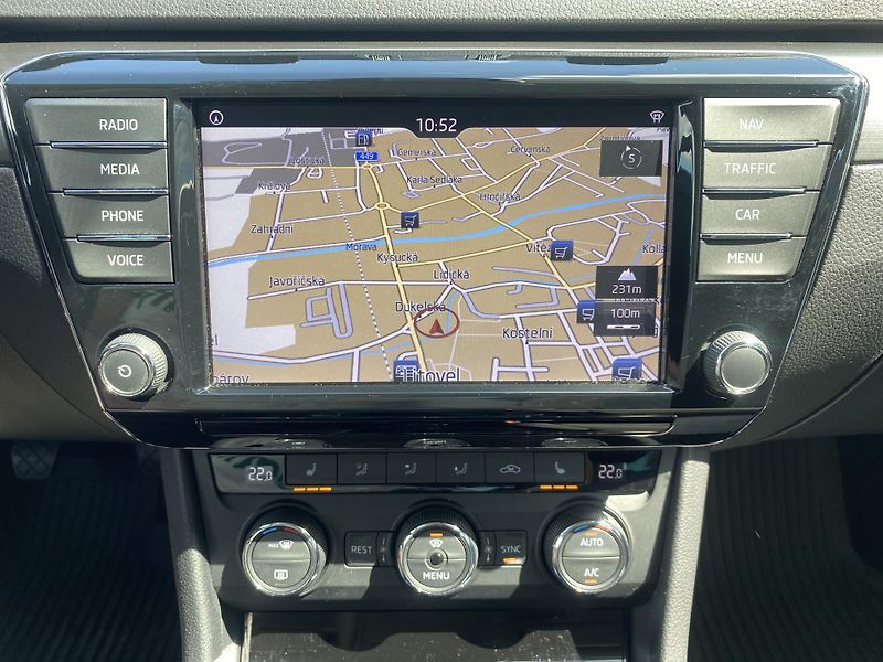 Škoda Superb 2.0TDI110kW-1xMAJ.-CZ-66 000KM - fotka 21 z 43