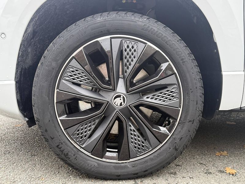 Škoda Karoq (2025) Sportline 7DSG 2,0 TDI - fotka 20 z 23