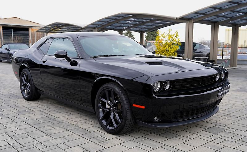 Dodge Challenger 3.6 V6 automat,/kůže/xenony - fotka 8 z 38