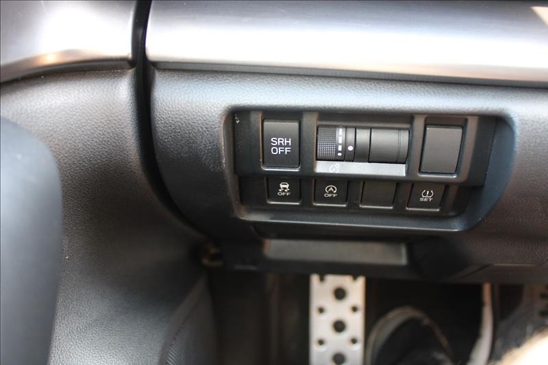 Subaru XV 2,0 i  1.maj., ČR, serviska - fotka 18 z 36