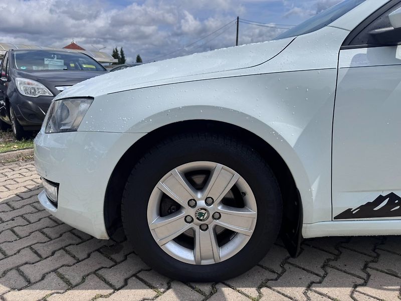 Škoda Octavia (2015) 1,6 TDI 81 KW TAŽNÉ KOLA - fotka 13 z 50
