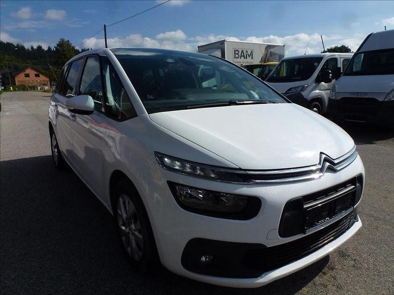 Citroën Grand C4 SpaceTourer 1,2 Pure Tech 130 7míst - fotka 5 z 45