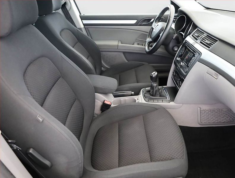 Škoda Superb (2015) Ambition 1.4 TSI, Serv.kniha - fotka 7 z 20