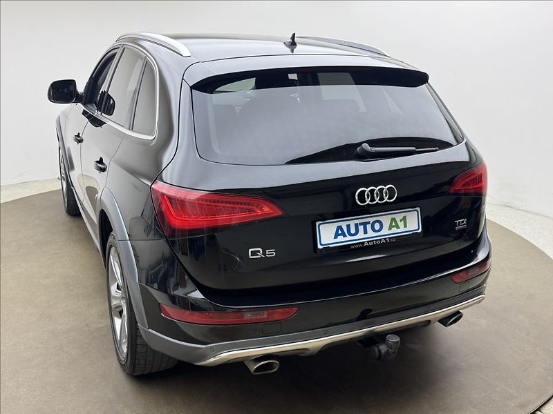 Audi Q5 3,0 4X4 EXCLUSIVE ROZVODY APOD - fotka 6 z 55