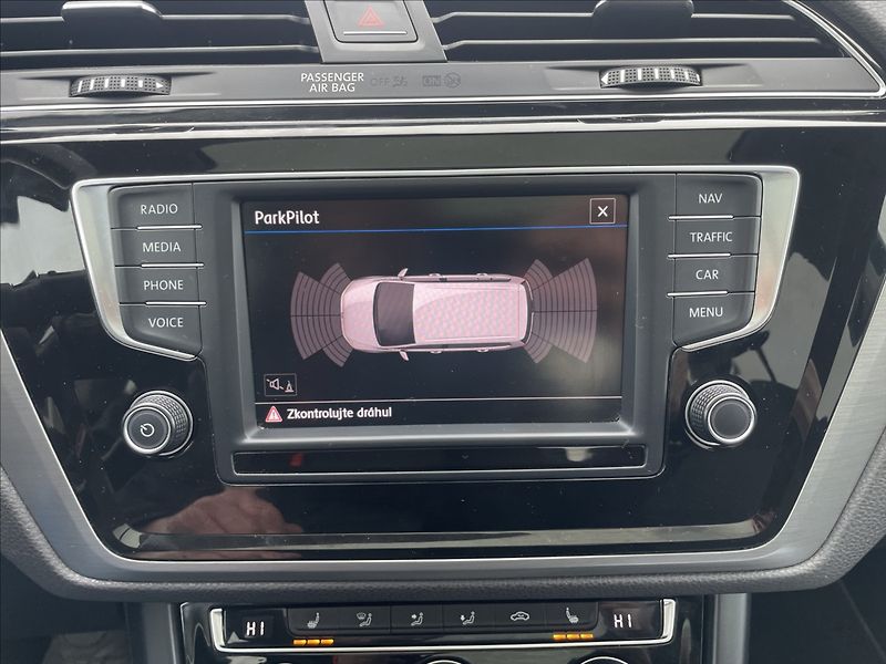 Volkswagen Touran 2,0 TDi 110kw Highline Panoram - fotka 28 z 48