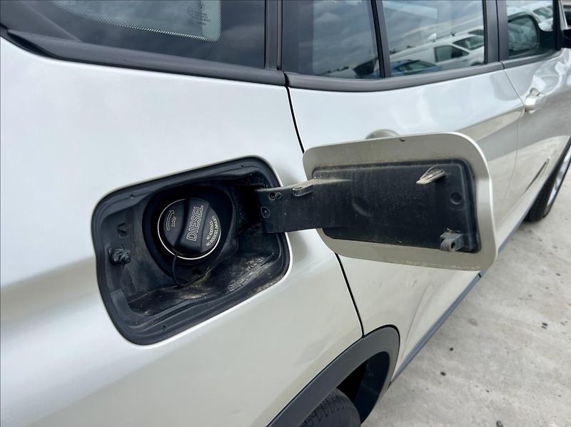 BMW X3 2,0 D  xDrive / KLIMA - fotka 36 z 36