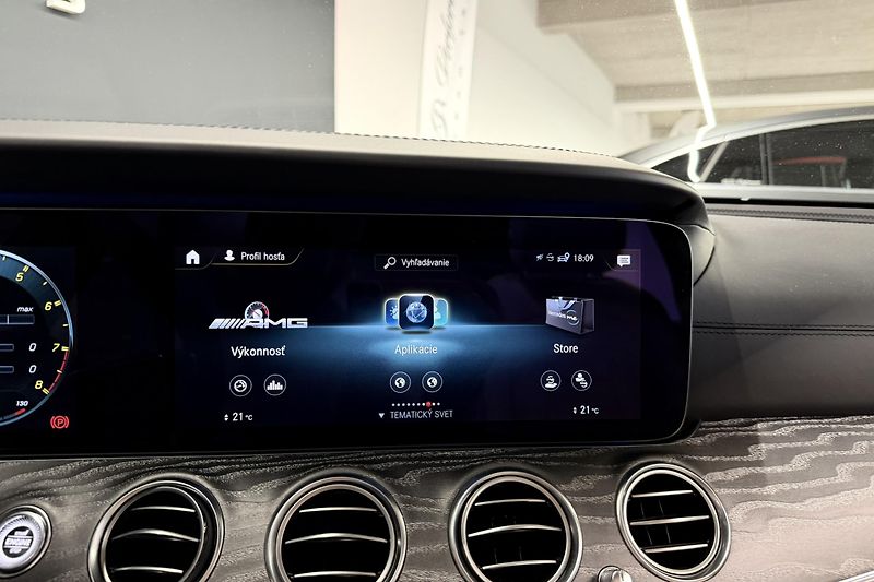 Mercedes-Benz Třídy E (2021) E 63s AMG 4Matic+ V8 Biturbo - fotka 96 z 124