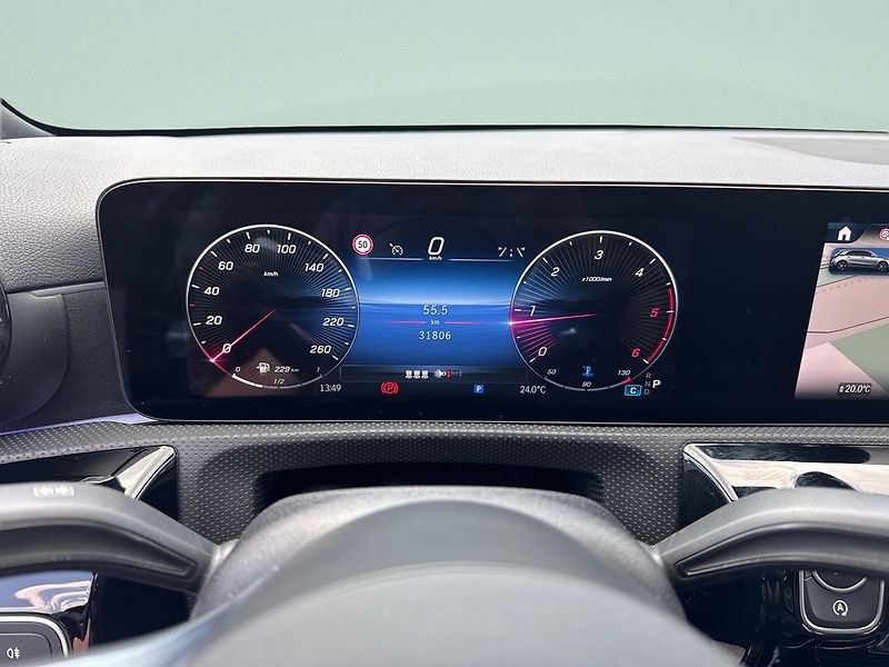 Mercedes-Benz Třídy A AMG paket 200d - fotka 10 z 19
