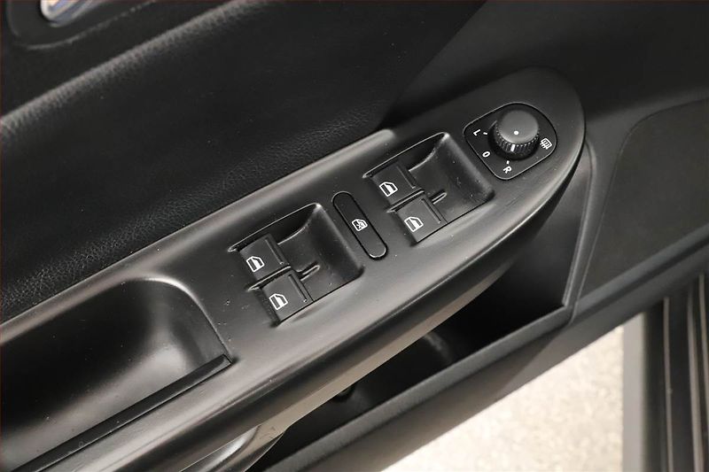 Volkswagen Passat (2005) 2.0 FSI, Automat, nová STK - fotka 15 z 15