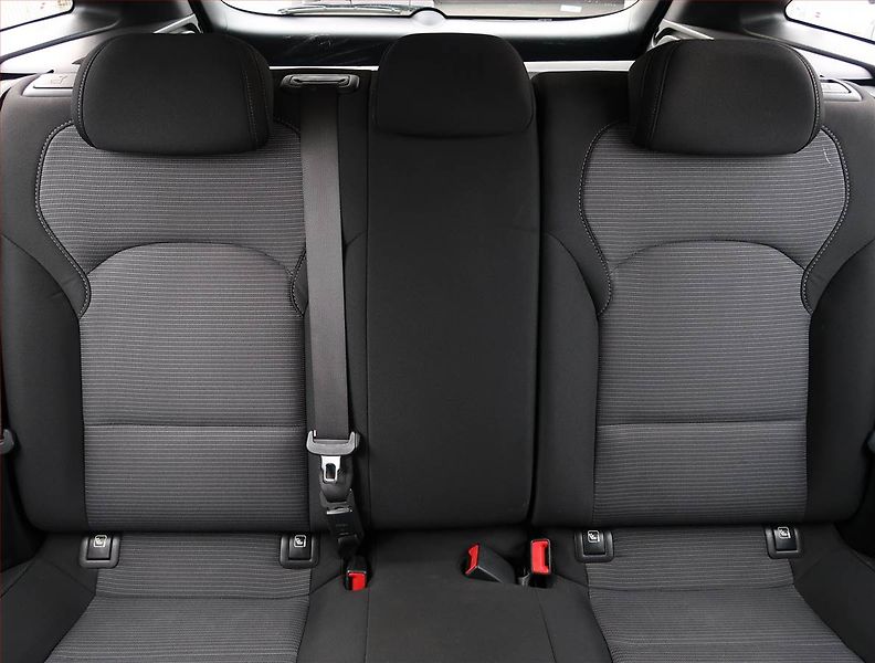 Hyundai i30 (2018) 1.6 CRDi, Tempomat - fotka 10 z 19