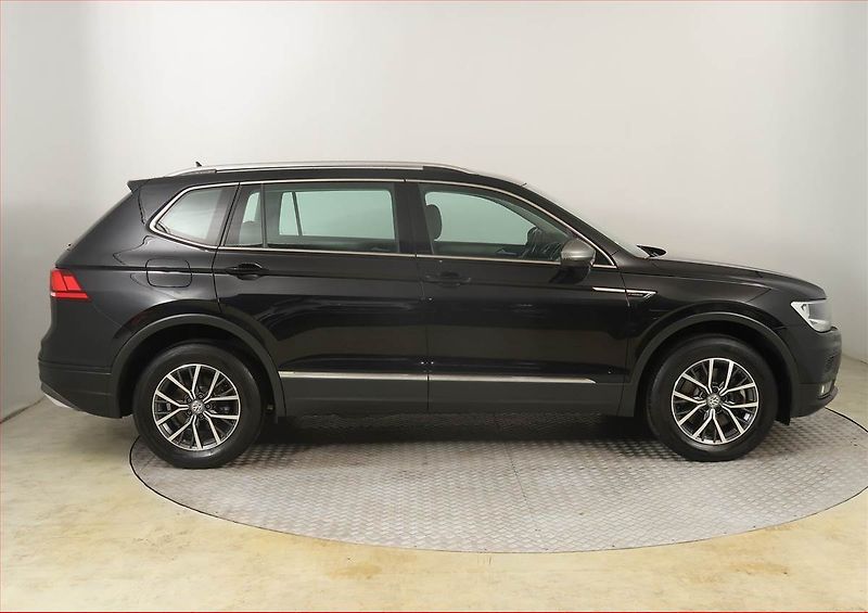 Volkswagen Tiguan Allspace (2021) Comfortline 2.0 TDI - fotka 6 z 23