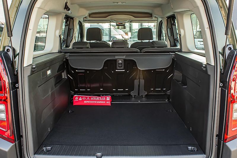 Citroën Berlingo (2026) 1,5 XL PLUS + kamera +vyhř.sed - fotka 7 z 17