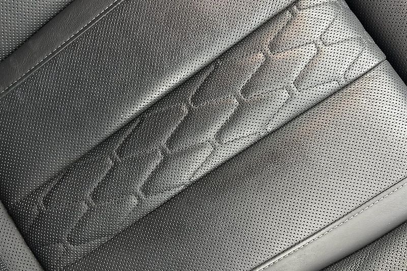 BMW X6 xDrive40d - fotka 16 z 28