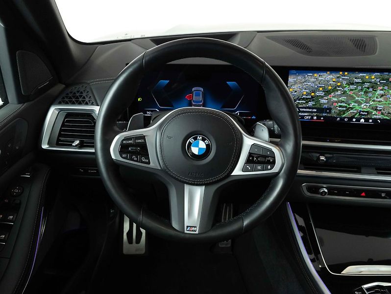 BMW X5 xDrive30d - fotka 13 z 24