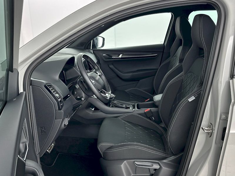 Škoda Karoq (2025) DSG 1.5TSI 110kW SportLine - fotka 7 z 36