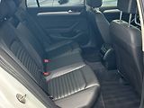Volkswagen Passat (2015) Variant 2.0 TDI 6DSG 4MOTION A - náhled 14