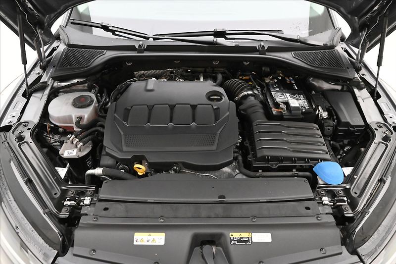 Škoda Octavia 2,0 TDI 110 KW DSG EL.KUFR Zár - fotka 9 z 31