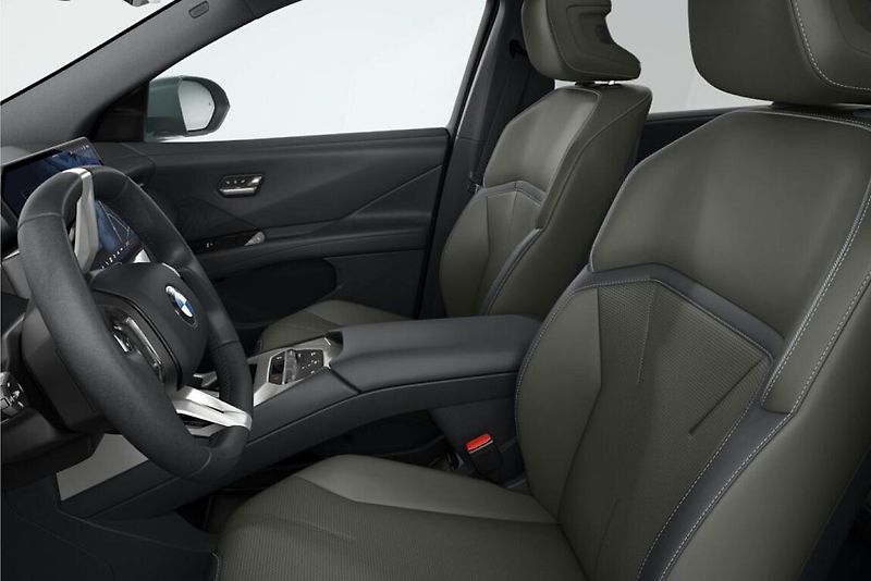 BMW iX3 40 - fotka 4 z 4