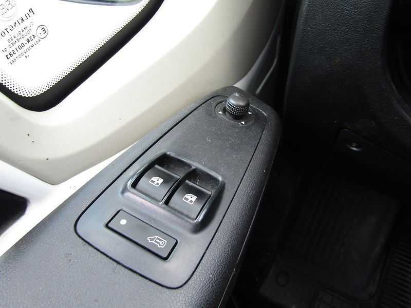 Peugeot Ostatní (2014) 2.2 HDI 96kW OBYTNÁ VESTAVBA - fotka 10 z 33