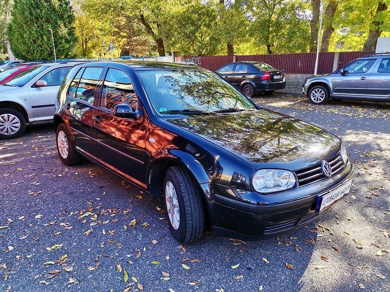 Volkswagen Golf (2001) 1.6i 77kw Klima ESP 5dv. - fotka 6 z 26
