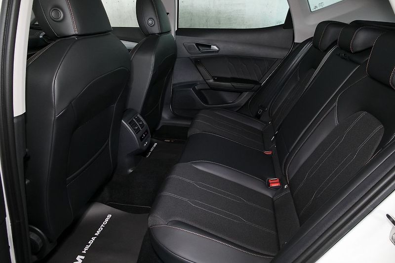 Cupra Formentor 1.5TSI 110kW LED Kamera ZÁRUKA - fotka 12 z 33