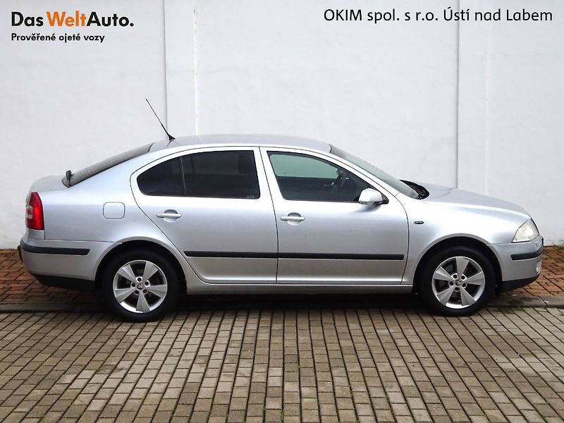 Škoda Octavia (2008) 2,0 TDi/103kW Laurin & Klement - fotka 12 z 26