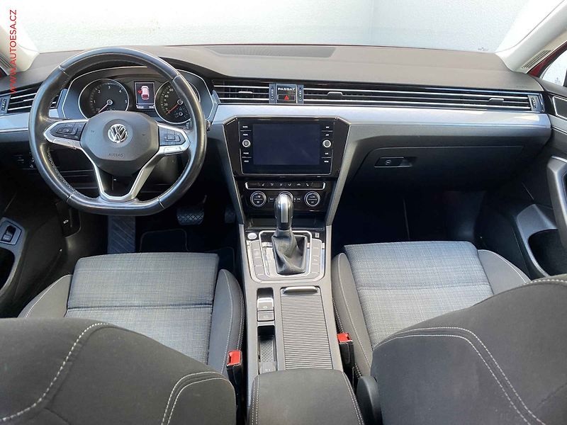 Volkswagen Passat (2019) 2.0 TDi, Business, DSG, LED - fotka 8 z 19
